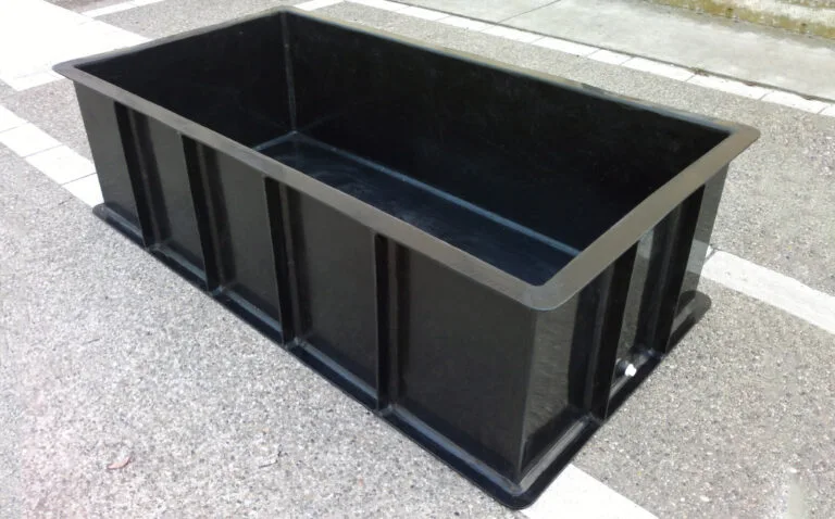 plastična kada crna